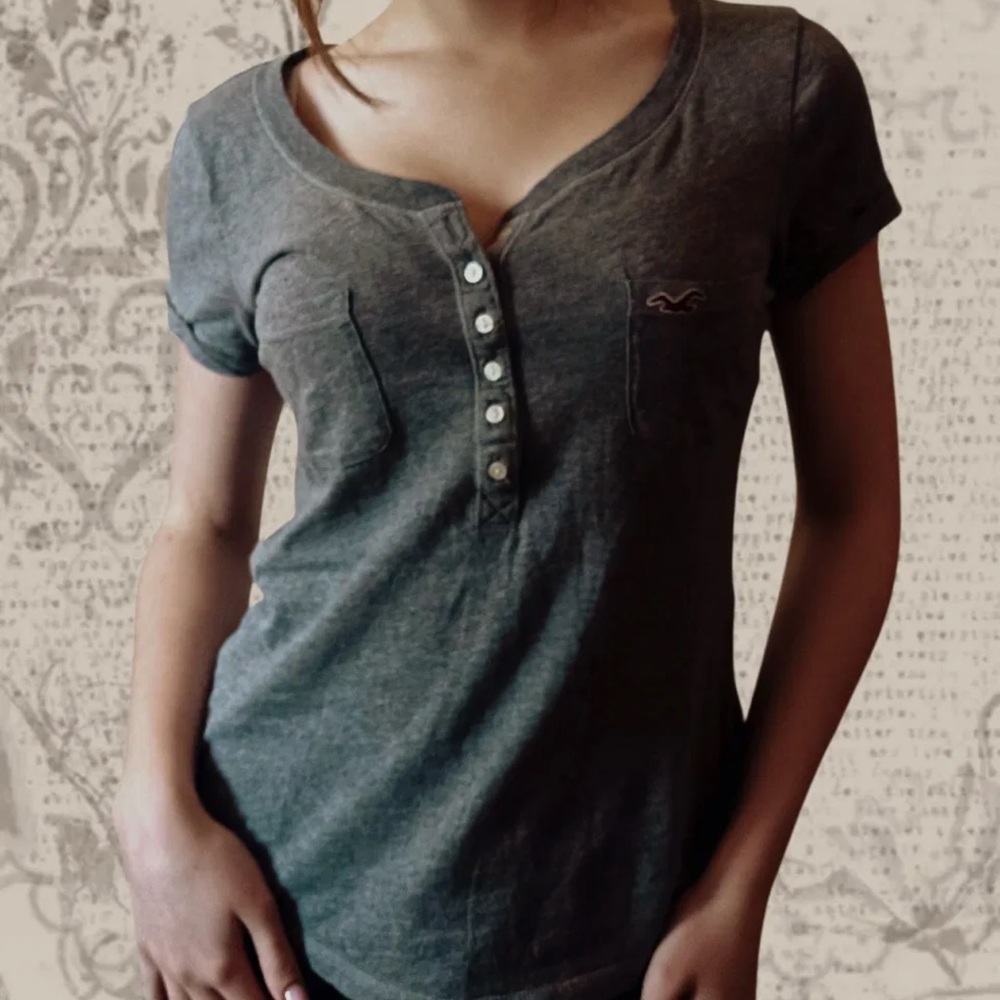 Hollister Gray Button-Up Women's Top Y2K